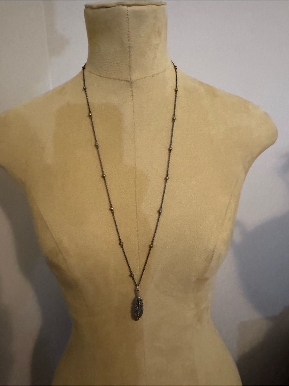 Coach Delicate Black Beaded Glitter Feather Pendant Necklace - Women Jewelry 30”